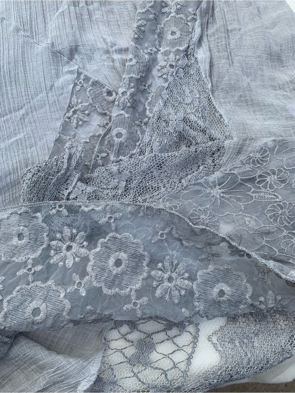 Light Gray Lace Panel Long Women's Robe - Picture 10 of 11